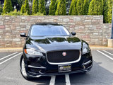 Used 2018 Jaguar F-PACE image 2