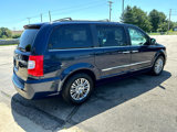 Used 2014 Chrysler Town & Country Touring-L w/ Driver Convenience Group image 3