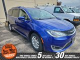 Used 2020 Chrysler Pacifica Touring-L image 4