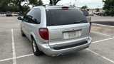 Used 2006 Chrysler Town & Country LX image 4