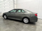 Used 2012 Toyota Camry L image 4