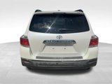 Used 2012 Toyota Highlander FWD w/ Tech Pkg image 2