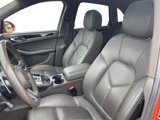 Certified 2022 Porsche Macan image 5