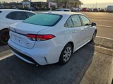 Used 2022 Toyota Corolla LE image 2