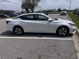 Used 2019 Nissan Altima 2.5 SV image 3