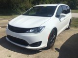 Used 2018 Chrysler Pacifica Touring-L w/ Premium Audio Group image 4