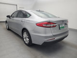 Used 2020 Ford Fusion SE image 5