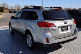 Used 2013 Subaru Outback 2.5i Limited image 3