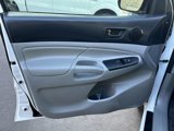 Used 2014 Toyota Tacoma PreRunner image 2