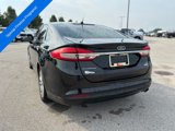 Used 2017 Ford Fusion SE w/ Fusion SE Technology Package image 4