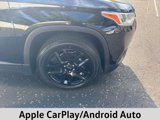 Used 2021 Chevrolet Traverse LT w/ LPO, Blackout Package image 2
