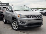 Used 2019 Jeep Compass Latitude image 2