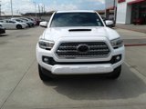Used 2017 Toyota Tacoma TRD Sport image 2