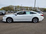 Used 2022 Toyota Avalon XLE image 4