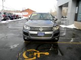 Used 2013 Volkswagen Touareg Sport image 3