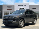 Used 2022 Jeep Compass Latitude image 2