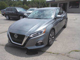 Used 2019 Nissan Altima 2.5 SV image 2