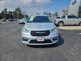 Used 2022 Chrysler Pacifica Touring-L image 4