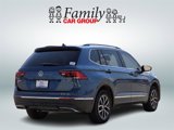 Used 2020 Volkswagen Tiguan SE w/ Panoramic Sunroof Package image 4