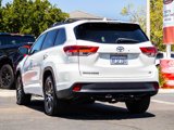 Certified 2018 Toyota Highlander SE image 5