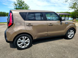Used 2014 Kia Soul + image 5