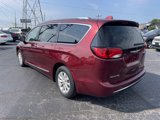 Used 2018 Chrysler Pacifica Touring-L image 3