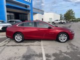 Used 2018 Chevrolet Malibu LT image 2
