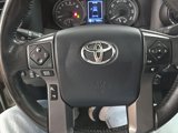 Used 2017 Toyota Tacoma TRD Off-Road image 2