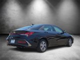 New 2025 Hyundai Elantra SE image 4