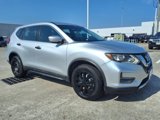 Used 2017 Nissan Rogue S image 2