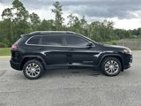 Used 2020 Jeep Cherokee Latitude Plus image 3