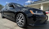 Used 2017 Volkswagen Jetta SE image 3