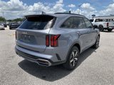 Used 2023 Kia Sorento EX w/ Panoramic Sunroof Package image 4