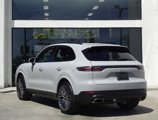 Used 2023 Porsche Cayenne Platinum Edition image 4