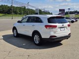 Used 2018 Kia Sorento LX image 3