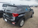 Used 2022 Hyundai Venue SE image 3