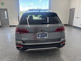 Used 2024 Volkswagen Taos SE w/ Panoramic Sunroof Package image 3