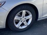 Used 2022 Chevrolet Malibu LT image 2