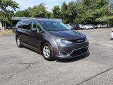 Used 2017 Chrysler Pacifica Touring-L Plus image 3