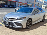 Used 2022 Toyota Camry SE image 3