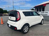 Used 2017 Kia Soul w/ Convenience Package image 4