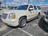 Used 2013 GMC Yukon XL Denali image 3