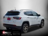 Used 2024 Jeep Compass Latitude image 3