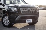 Used 2023 Nissan Frontier SV image 3