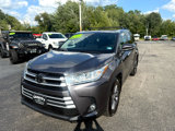 Used 2017 Toyota Highlander XLE image 2