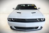 Used 2022 Dodge Challenger SXT image 2