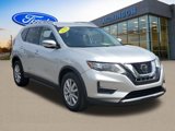 Used 2020 Nissan Rogue SV image 2