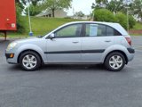 Used 2008 Kia Rio5 LX w/ PWR Pkg image 2