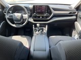 Used 2022 Toyota Highlander LE image 6