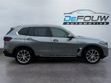 Used 2024 BMW X5 xDrive40i w/ Premium Package image 2